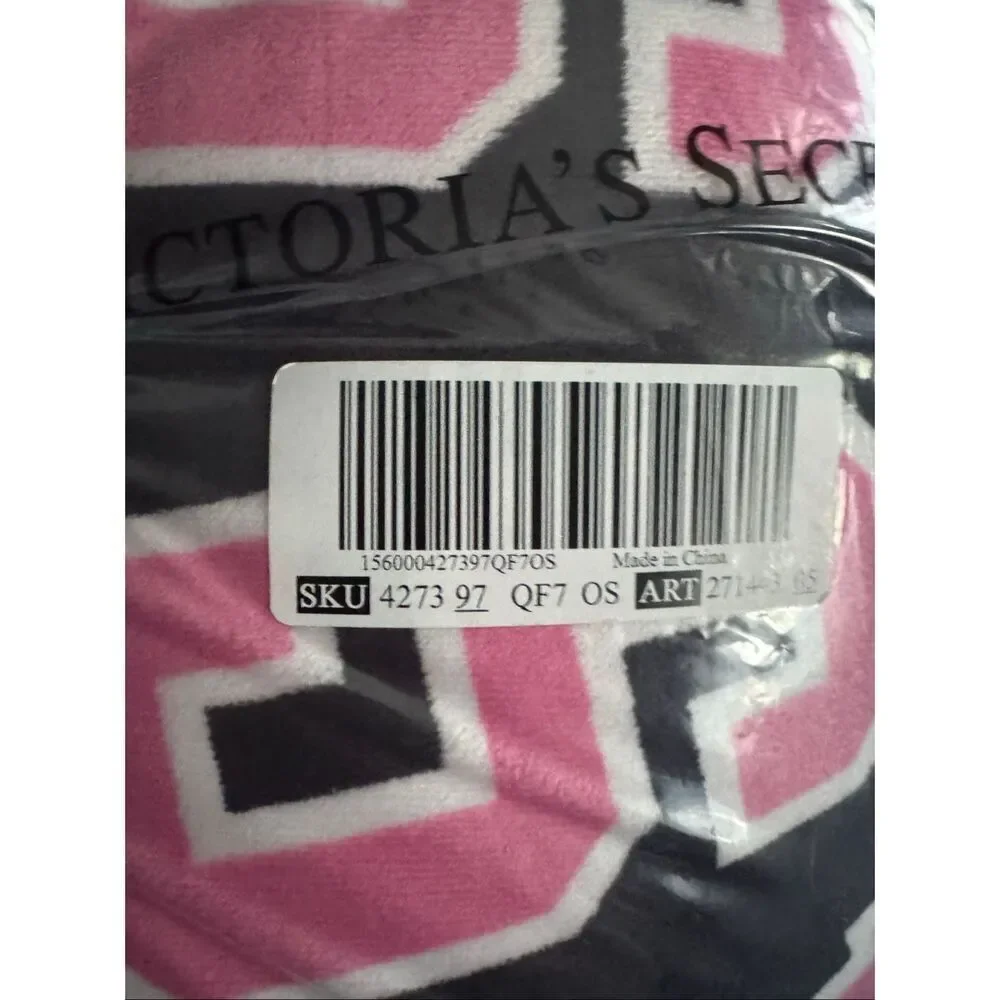 PINK Sherpa Blanket xl pink black classics heritage logo y2k og logo blanket nwt